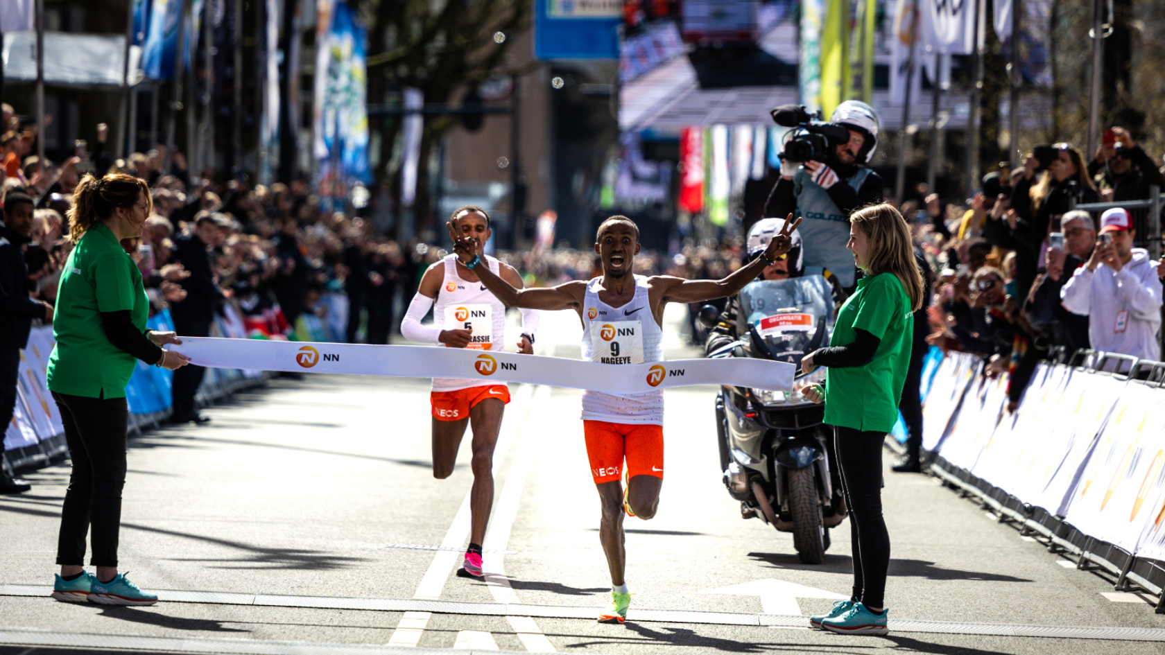 Abdi Nageeye wint marathon van Rotterdam, ook Brinkman sensationeel