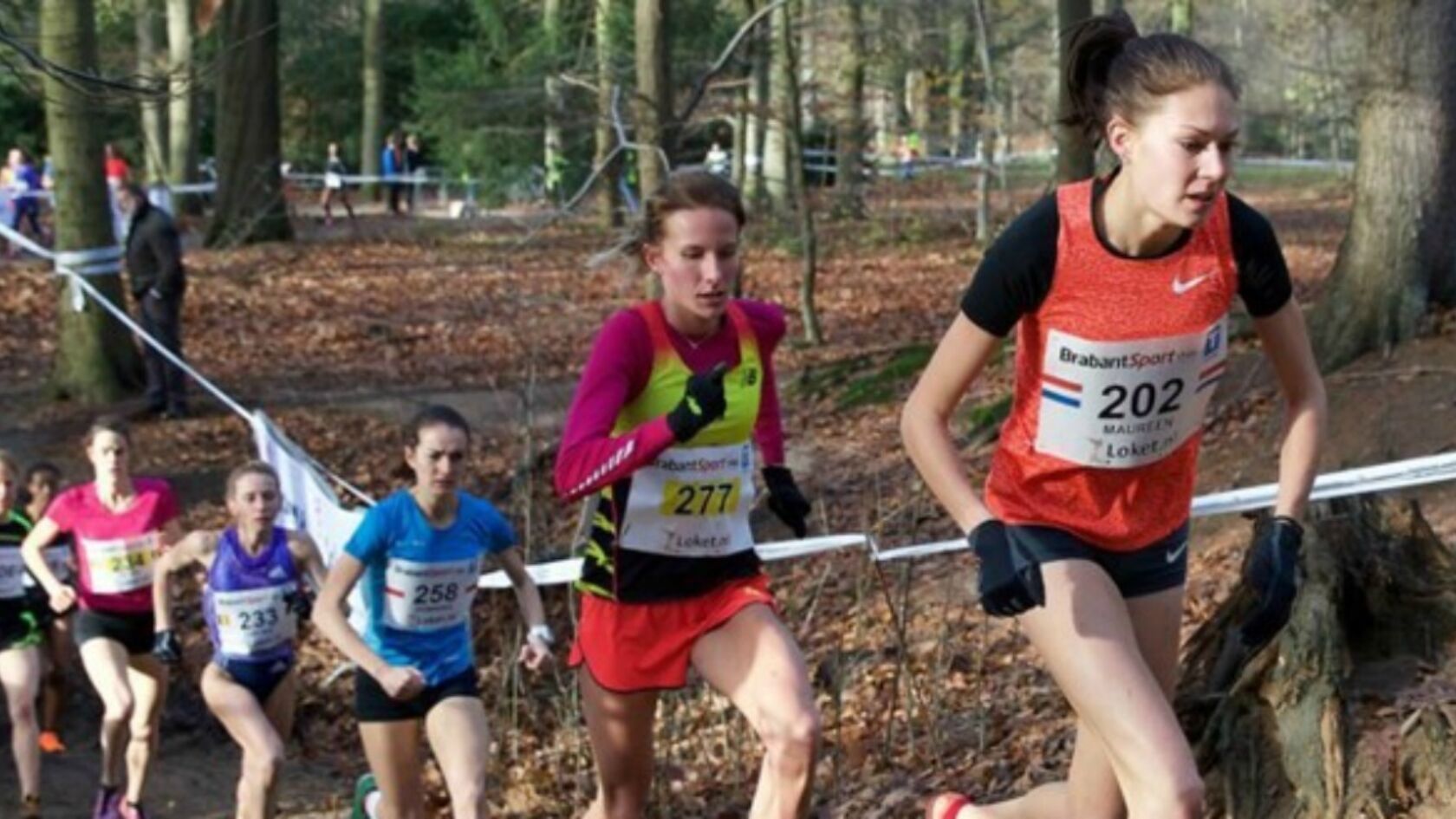 Spektakel bij eerste Lotto Crosscircuit wedstrijd in Tilburg