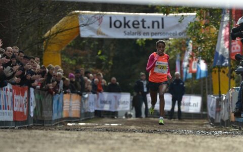 Indrukwekkende Sifan Hassan bij Warandeloop