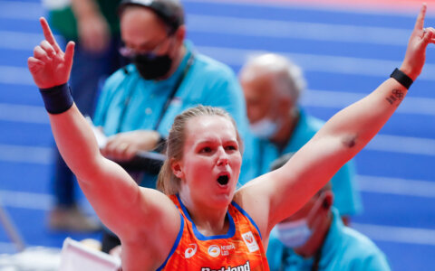 WK indoor dag 1: Sensationeel brons voor Jessica Schilder