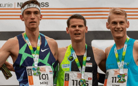 Mike Foppen en Jip Vastenburg winnen NK Cross