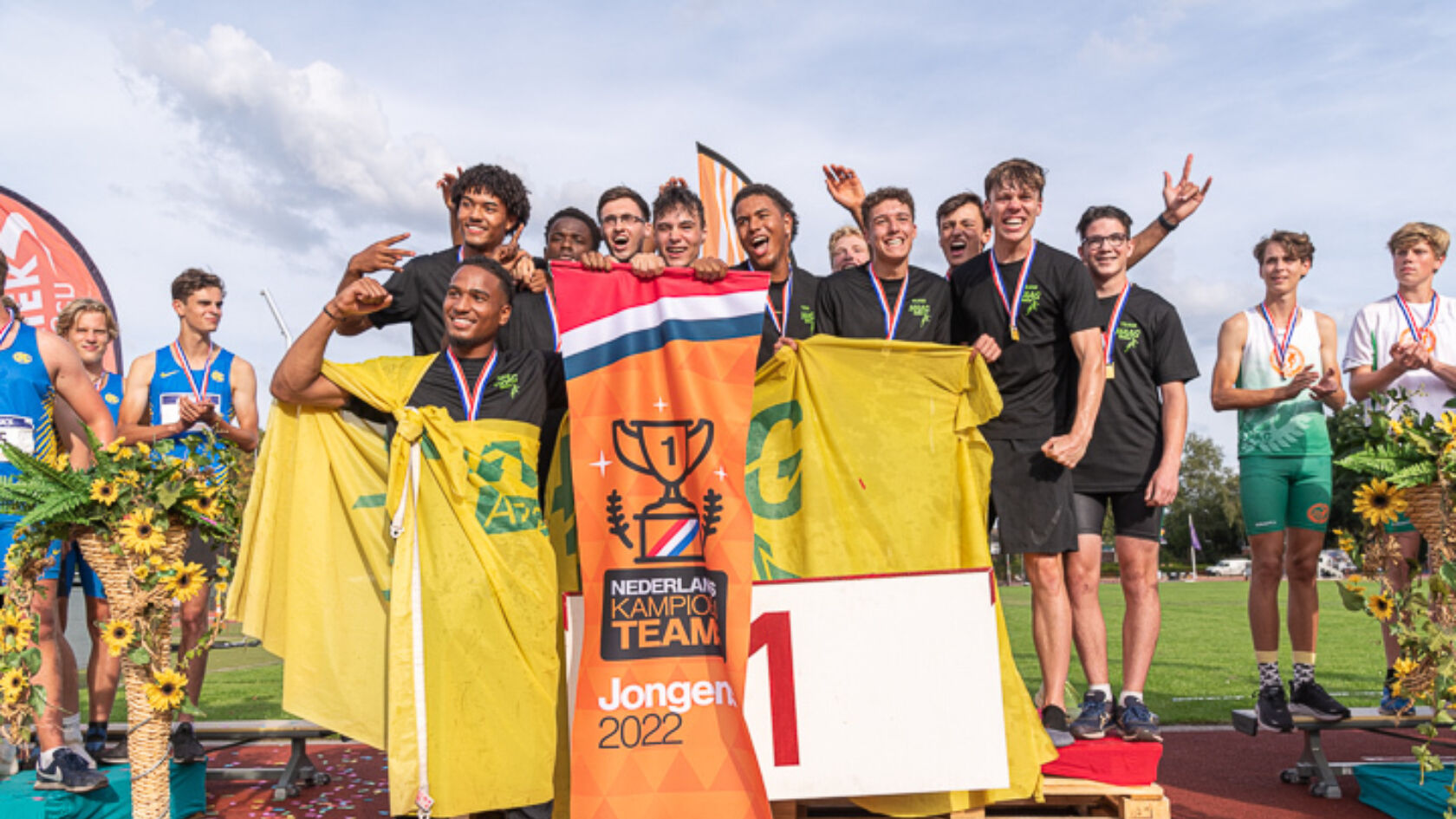 Jongens Haag verrassen met titel, meisjes PAC maken favorietenrol waar