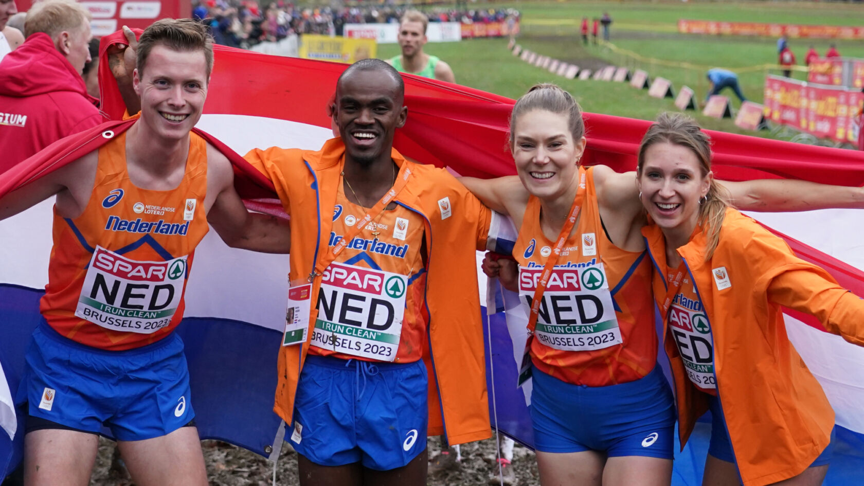 Mixed relay en Laros winnen zilver bij EK cross