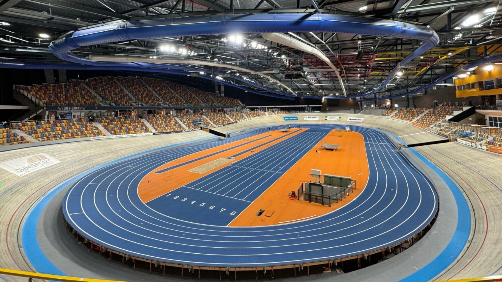 Met vernieuwde vloer is Omnisport Apeldoorn klaar voor EK Indoor Atletiek 2025
