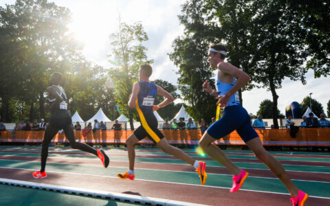 ASICS NK Atletiek dag 1: Bouju en Seedo winnen 100 meter