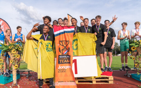 Jongens Haag verrassen met titel, meisjes PAC maken favorietenrol waar