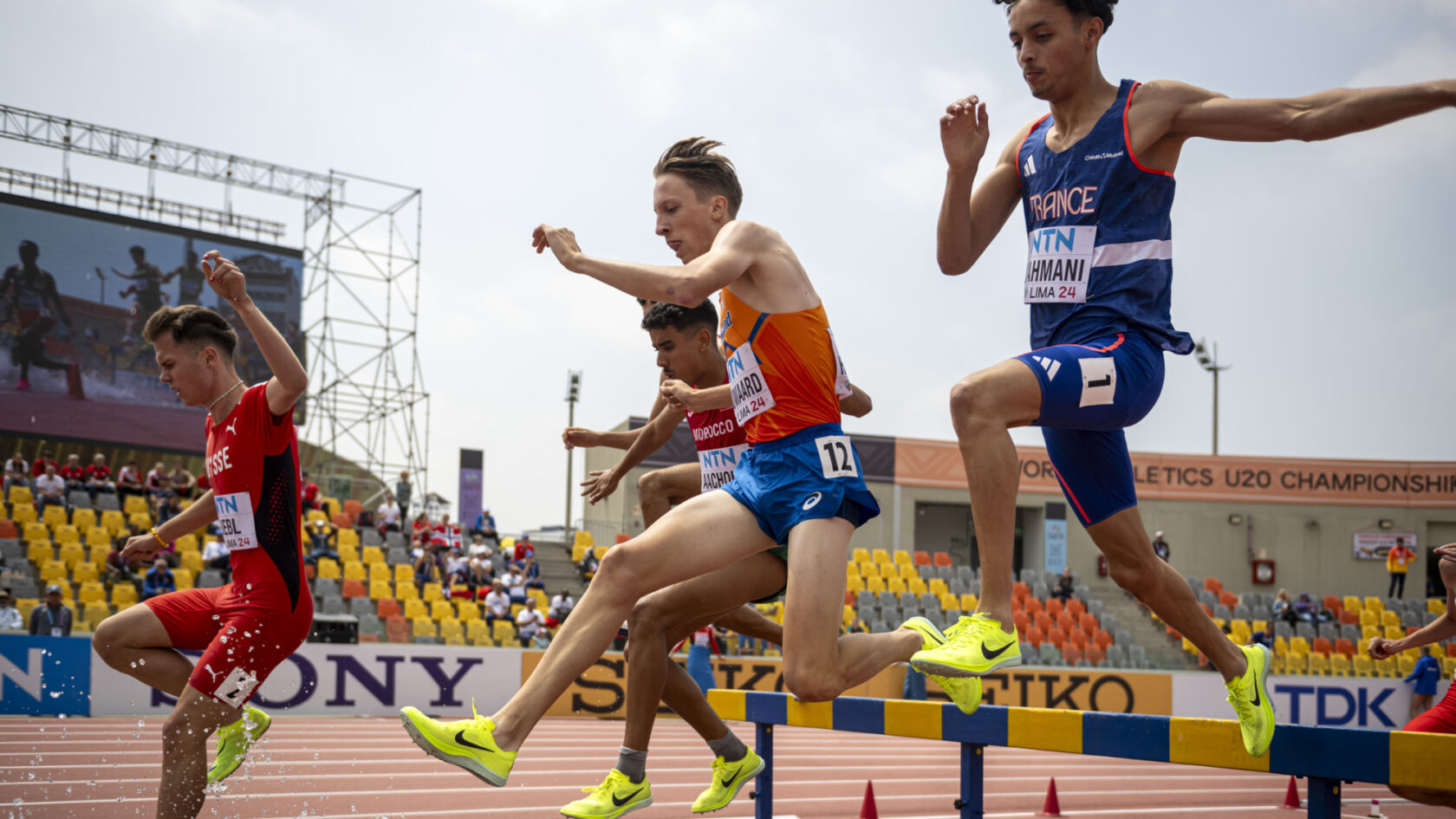 WK u20 dag 2: Houwaard naar finale 3000 meter steeple chase