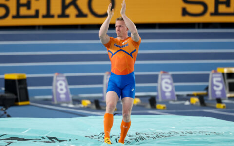 WK indoor dag 2: Vierde plaats voor Vloon, Chapple naar finale